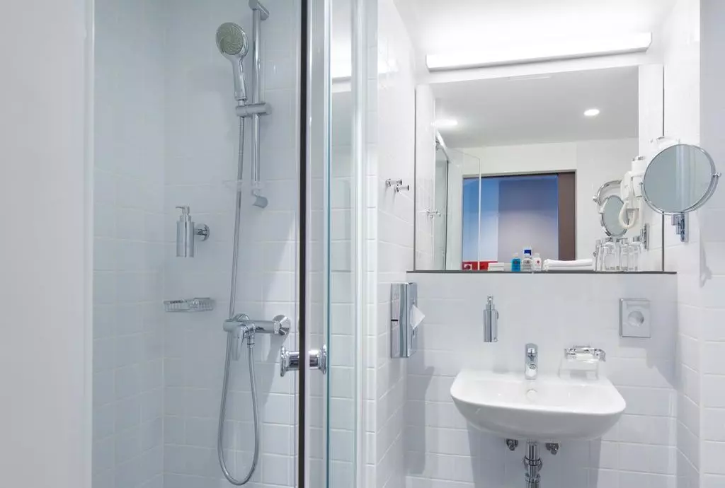 AZIMUT Hotel Smolenskaya Moscow_shabavizparvaz_11.jpg